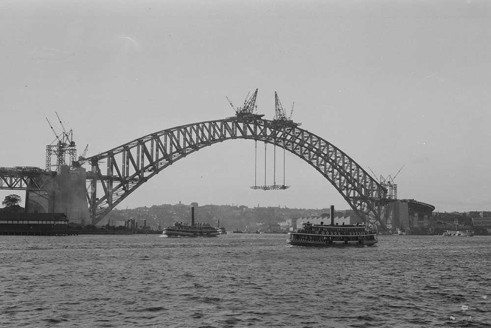 Construction of the Sydney Harbour Bridge 
